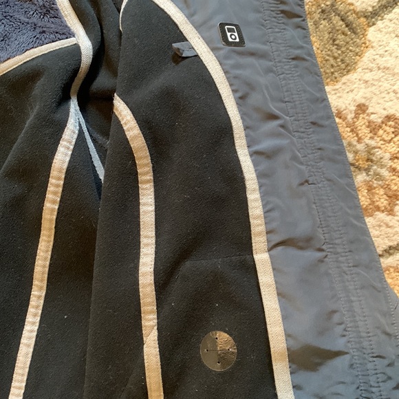 Lululemon lined hooded nylon jacket - Picture 5 of 10